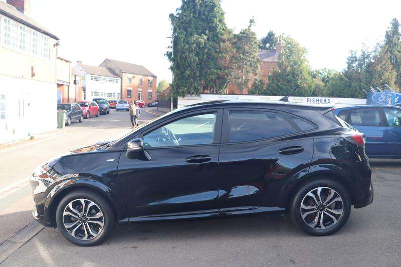 A 2022 FORD PUMA 1.0T EcoBoost MHEV ST-Line SUV 5dr Petrol Hybrid Manual Euro 6 (s/s) (125 ps) A 2022 FORD PUMA 1.0T EcoBoost MHEV ST-Line SUV 5dr Petrol Hybrid Manual Euro 6 (s/s) (125 ps)