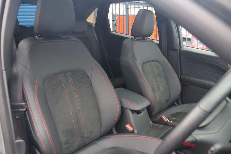 2025 FORD KUGA 2025 FORD KUGA