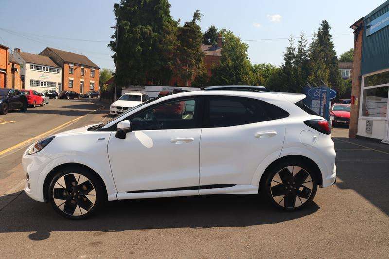 A 2025 FORD PUMA 1.0T EcoBoost MHEV ST-Line X SUV 5dr Petrol Hybrid DCT Euro 6 (s/s) (125 ps) A 2025 FORD PUMA 1.0T EcoBoost MHEV ST-Line X SUV 5dr Petrol Hybrid DCT Euro 6 (s/s) (125 ps)