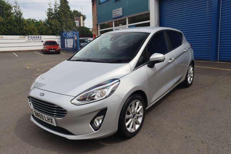A 2019 FORD FIESTA 1.0T EcoBoost Titanium Hatchback 5dr Petrol Manual Euro 6 (s/s) (95 ps) A 2019 FORD FIESTA 1.0T EcoBoost Titanium Hatchback 5dr Petrol Manual Euro 6 (s/s) (95 ps)