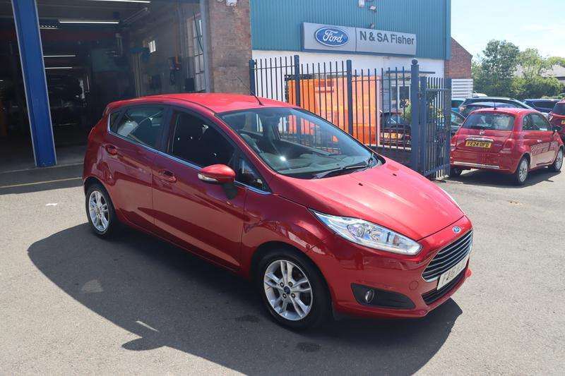 A 2016 FORD FIESTA 1.0T EcoBoost Zetec Hatchback 5dr Petrol Manual Euro 6 (s/s) (100 ps) A 2016 FORD FIESTA 1.0T EcoBoost Zetec Hatchback 5dr Petrol Manual Euro 6 (s/s) (100 ps)