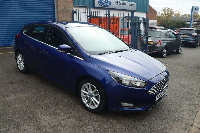 A 2015 FORD FOCUS 1.5 TDCi Zetec Hatchback 5dr Diesel Manual Euro 6 (s/s) (120 ps) A 2015 FORD FOCUS 1.5 TDCi Zetec Hatchback 5dr Diesel Manual Euro 6 (s/s) (120 ps)
