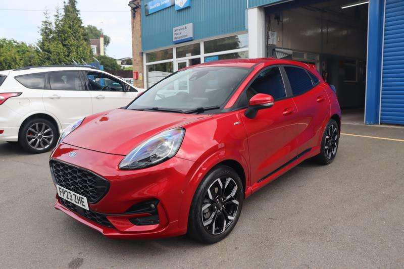 A 2023 FORD PUMA 1.0T EcoBoost MHEV ST-Line X SUV 5dr Petrol Hybrid DCT Euro 6 (s/s) (125 ps) A 2023 FORD PUMA 1.0T EcoBoost MHEV ST-Line X SUV 5dr Petrol Hybrid DCT Euro 6 (s/s) (125 ps)