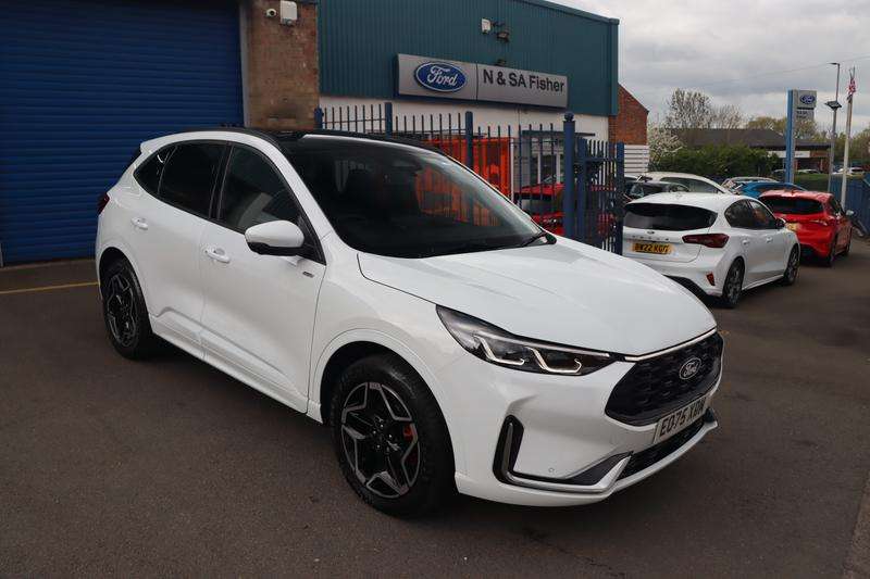 A 2025 FORD KUGA 2.5 Duratec 14.4kWh ST-Line X SUV 5dr Petrol Plug-in Hybrid CVT Euro 6 (s/s) (243 ps) A 2025 FORD KUGA 2.5 Duratec 14.4kWh ST-Line X SUV 5dr Petrol Plug-in Hybrid CVT Euro 6 (s/s) (243 ps)
