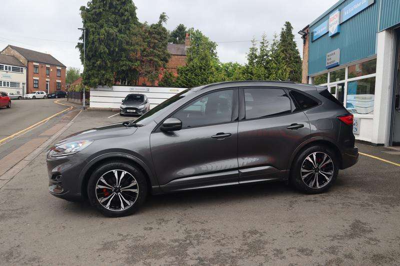 A 2023 FORD KUGA 2.5h Duratec ST-Line X Edition SUV 5dr Petrol Hybrid CVT Euro 6 (s/s) (190 ps) A 2023 FORD KUGA 2.5h Duratec ST-Line X Edition SUV 5dr Petrol Hybrid CVT Euro 6 (s/s) (190 ps)
