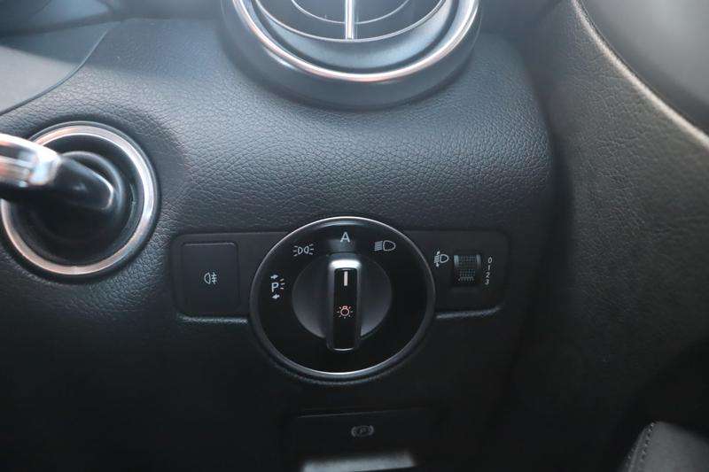 2011 MERCEDES-BENZ SLK 2011 MERCEDES-BENZ SLK