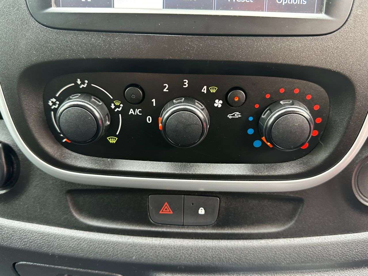 2015 RENAULT TRAFIC 2015 RENAULT TRAFIC