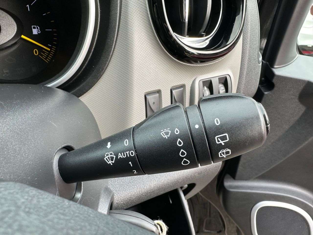 2015 RENAULT TRAFIC 2015 RENAULT TRAFIC