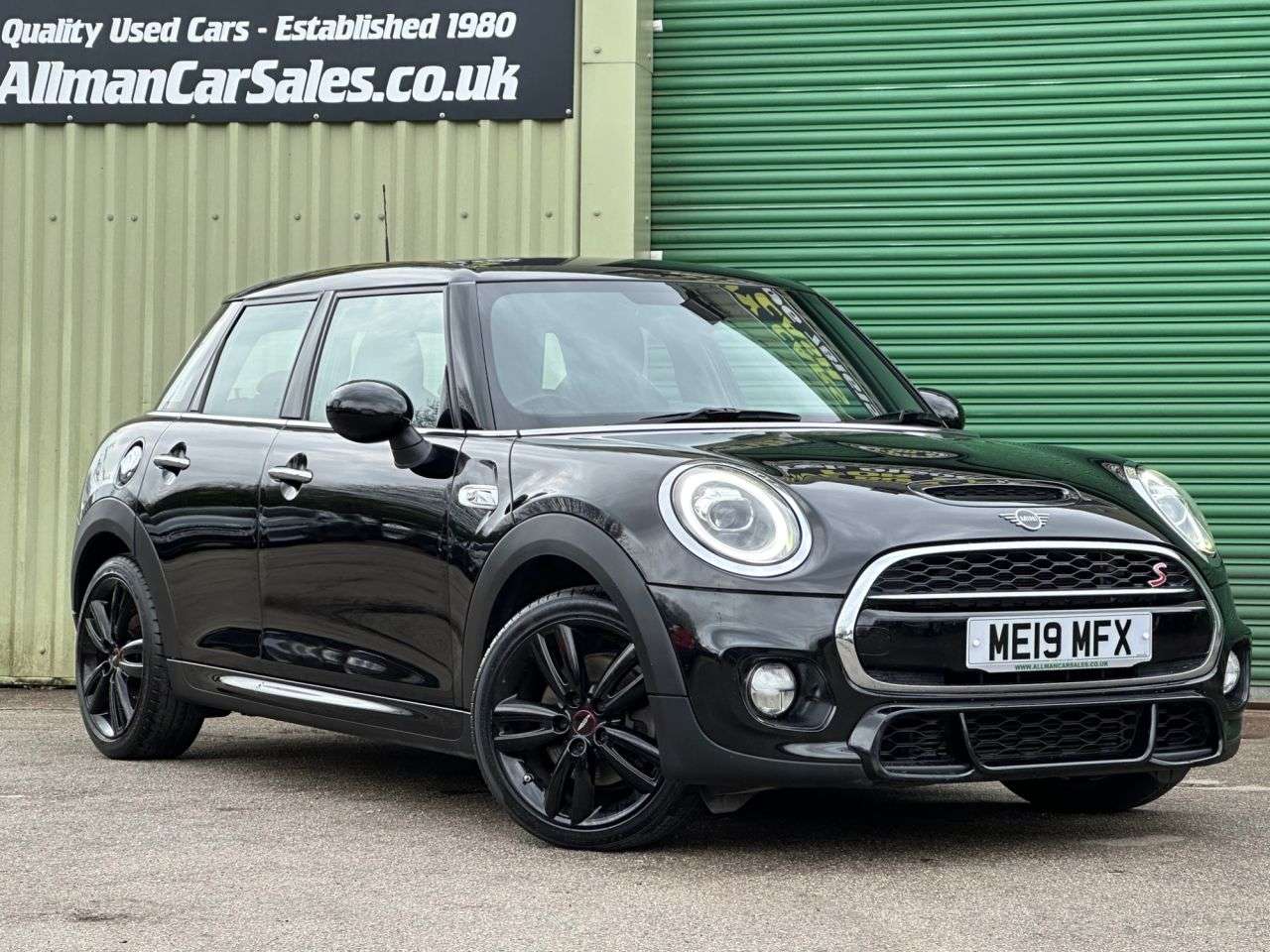 A 2019 MINI HATCH 2.0 Cooper S Sport Hatchback 5dr Petrol Manual Euro 6 (s/s) (192 ps) DRIVE A 2019 MINI HATCH 2.0 Cooper S Sport Hatchback 5dr Petrol Manual Euro 6 (s/s) (192 ps) DRIVE