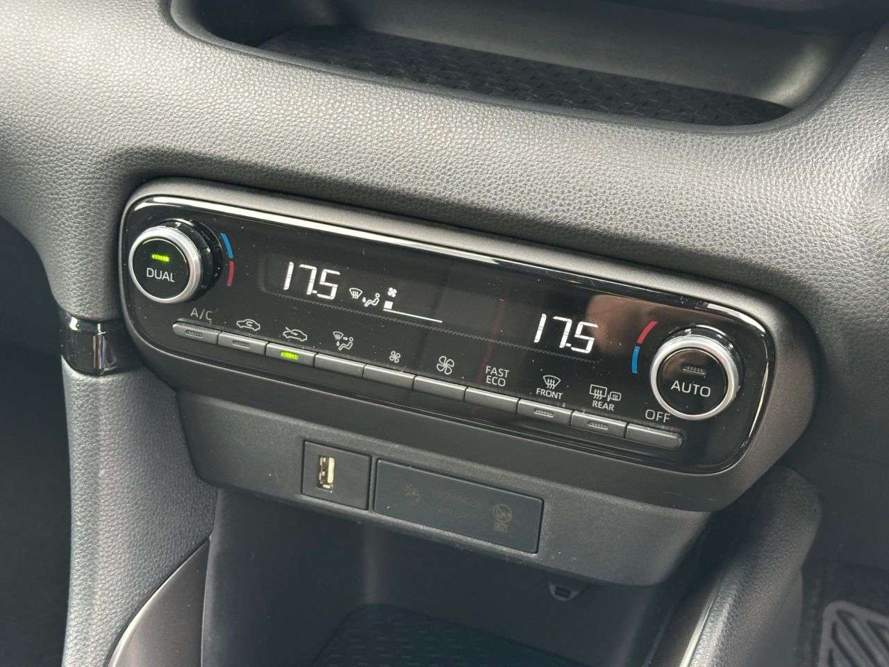 2022 TOYOTA YARIS 2022 TOYOTA YARIS