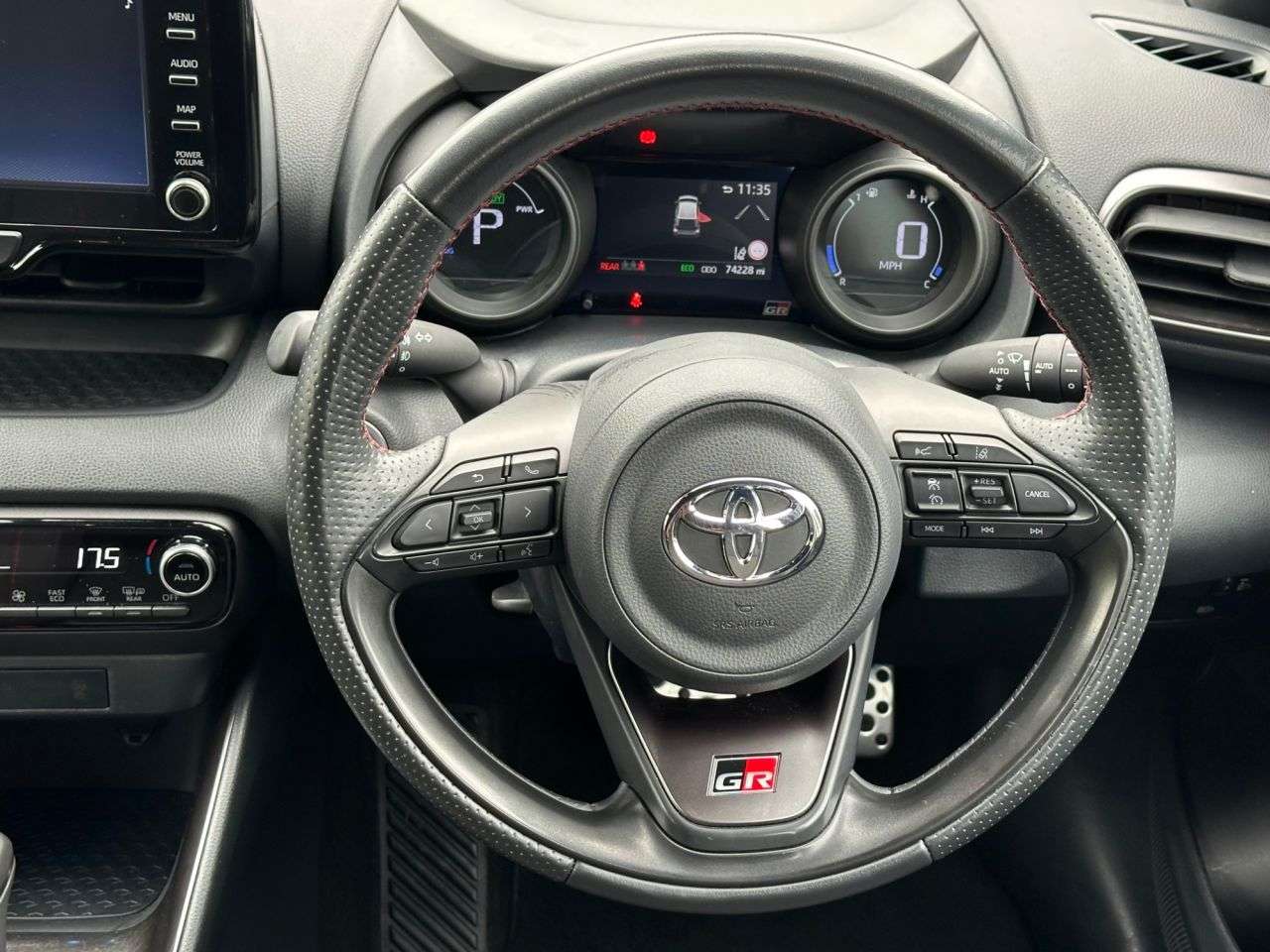 2022 TOYOTA YARIS 2022 TOYOTA YARIS