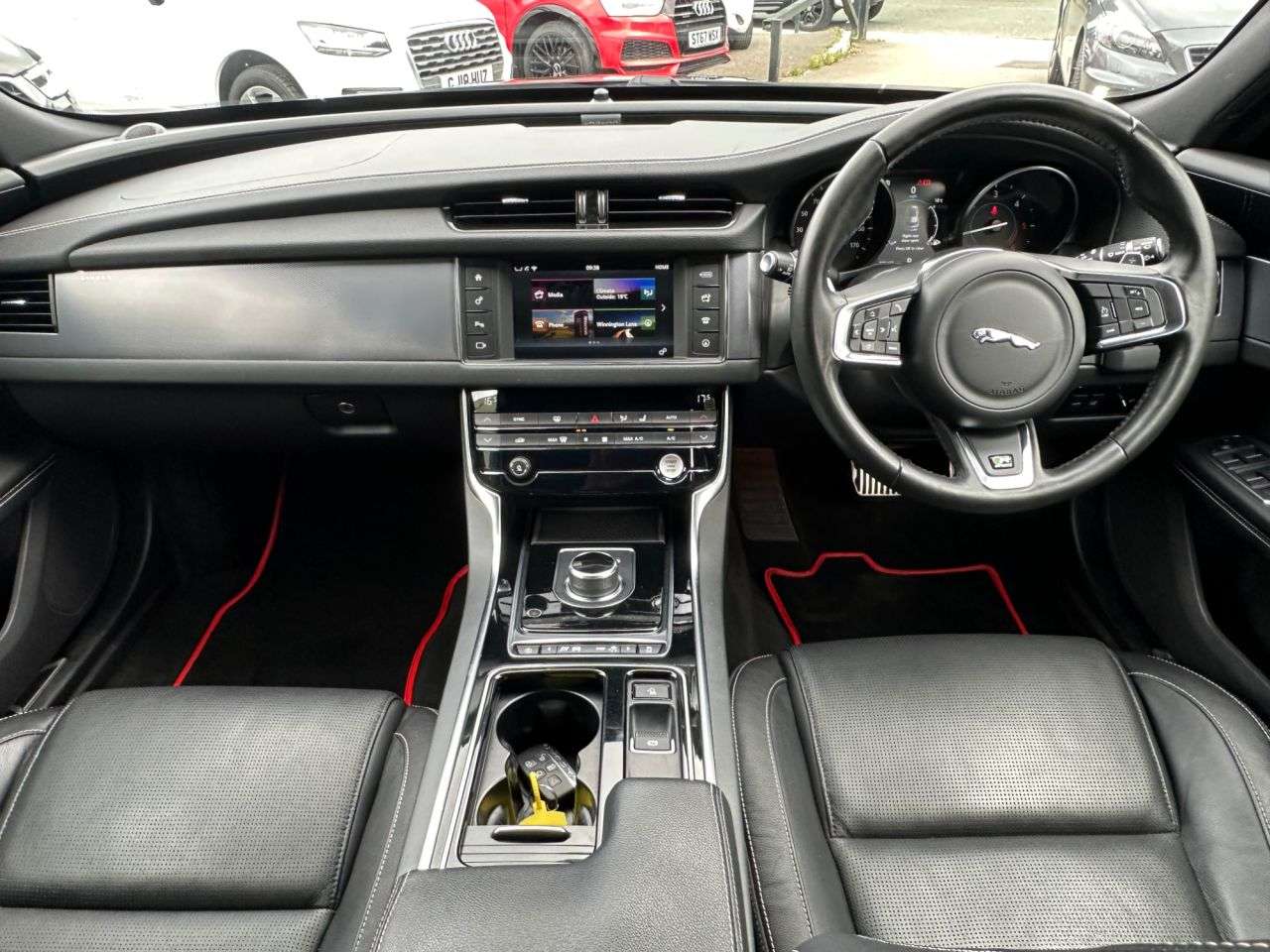 A 2018 JAGUAR XF 2.0d R-Sport Sportbrake 5dr Diesel Auto Euro 6 (s/s) (180 ps) 3 OWNER - FUL A 2018 JAGUAR XF 2.0d R-Sport Sportbrake 5dr Diesel Auto Euro 6 (s/s) (180 ps) 3 OWNER - FUL