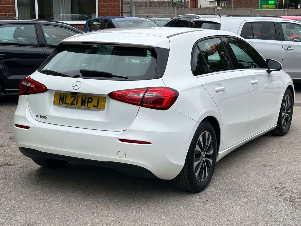 A 2021 MERCEDES-BENZ A-CLASS 1.3 A180 SE Hatchback 5dr Petrol Manual Euro 6 (s/s) (136 ps) 2 OWNER SERVI A 2021 MERCEDES-BENZ A-CLASS 1.3 A180 SE Hatchback 5dr Petrol Manual Euro 6 (s/s) (136 ps) 2 OWNER SERVI