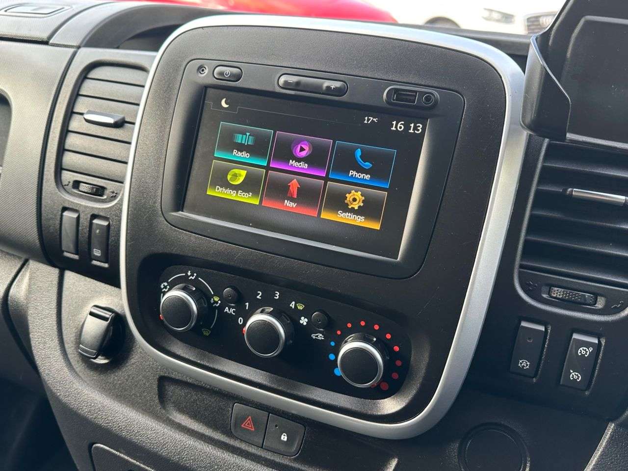 2021 RENAULT TRAFIC 2021 RENAULT TRAFIC