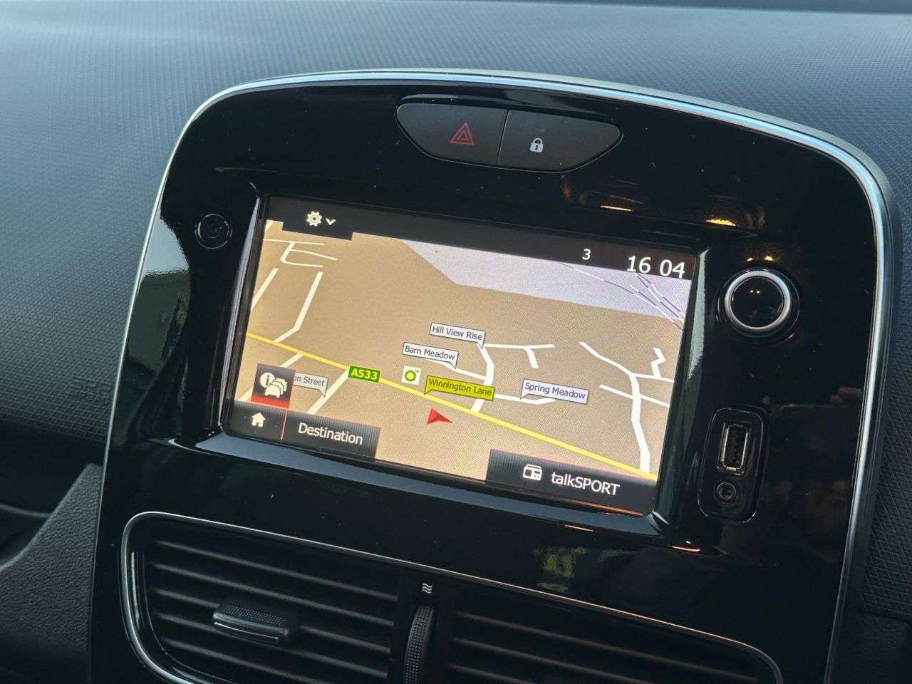 A 2017 RENAULT CLIO 1.5 dCi Dynamique Nav Hatchback 5dr Diesel Manual Euro 6 (s/s) (90 ps) A 2017 RENAULT CLIO 1.5 dCi Dynamique Nav Hatchback 5dr Diesel Manual Euro 6 (s/s) (90 ps)