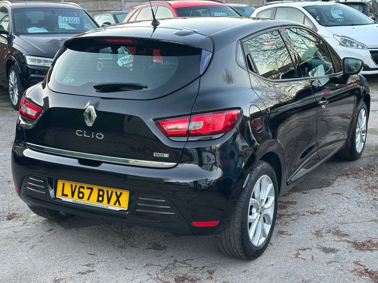 A 2017 RENAULT CLIO 1.5 dCi Dynamique Nav Hatchback 5dr Diesel Manual Euro 6 (s/s) (90 ps) A 2017 RENAULT CLIO 1.5 dCi Dynamique Nav Hatchback 5dr Diesel Manual Euro 6 (s/s) (90 ps)