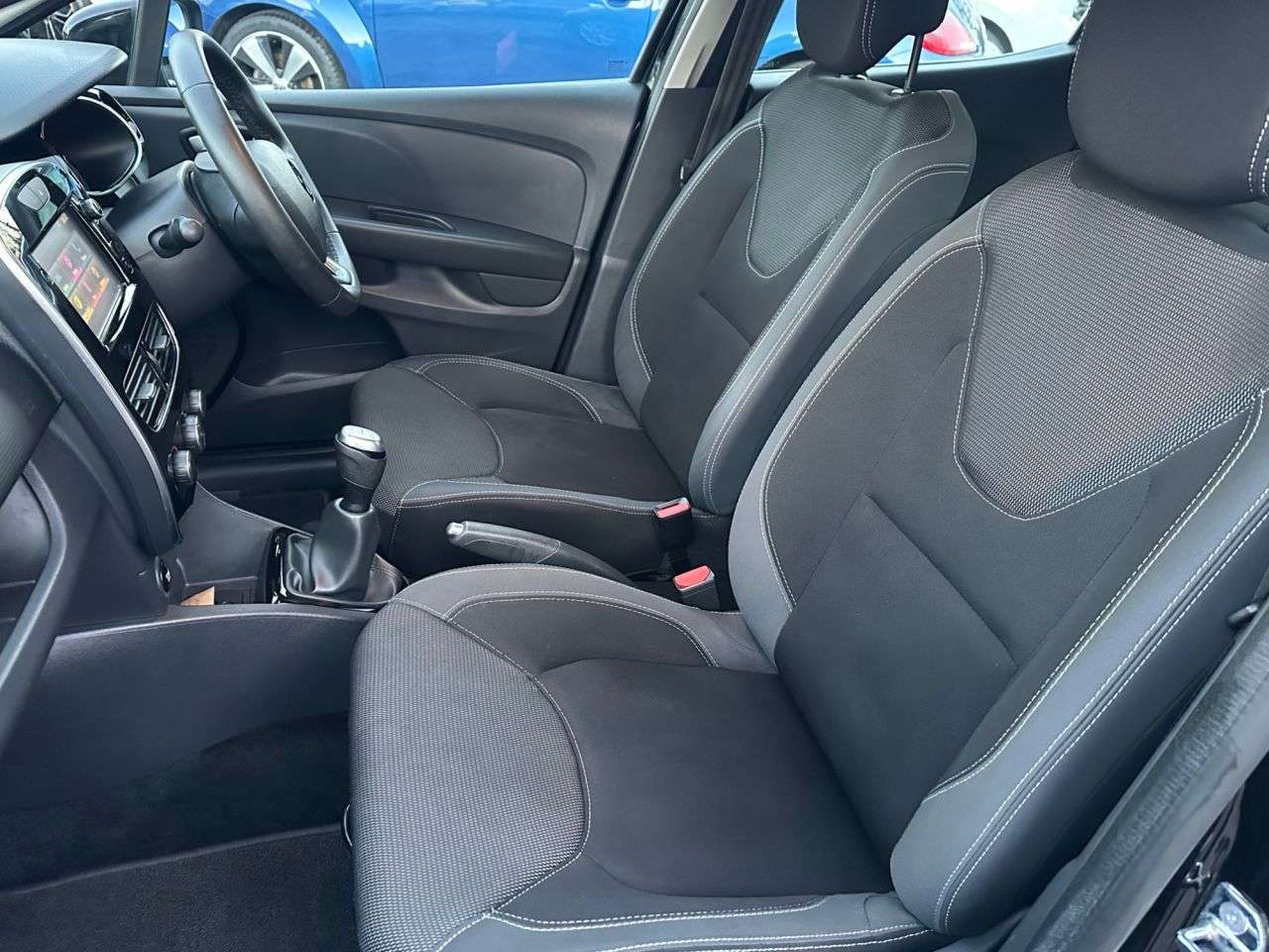 2017 RENAULT CLIO 2017 RENAULT CLIO