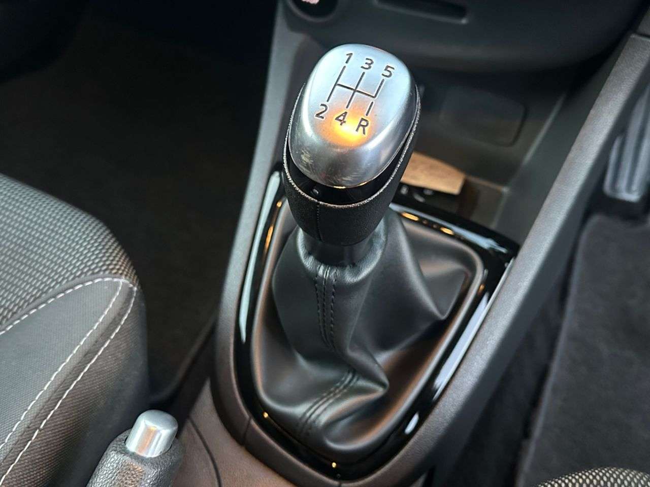 2017 RENAULT CLIO 2017 RENAULT CLIO