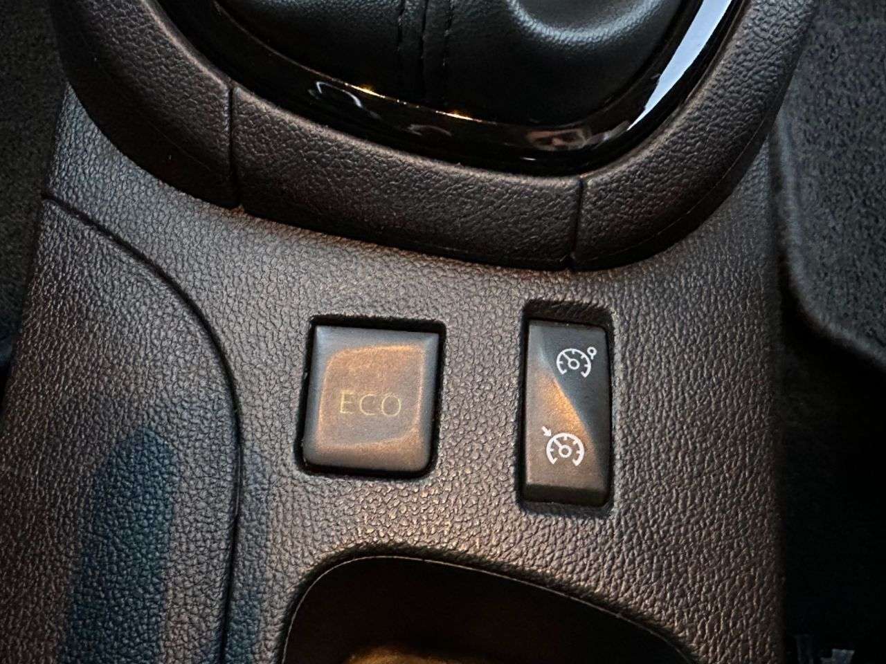 2017 RENAULT CLIO 2017 RENAULT CLIO