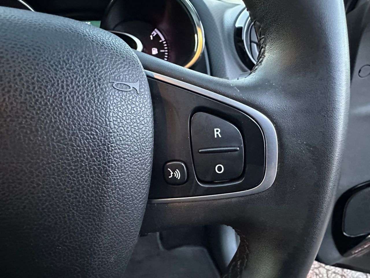 2017 RENAULT CLIO 2017 RENAULT CLIO