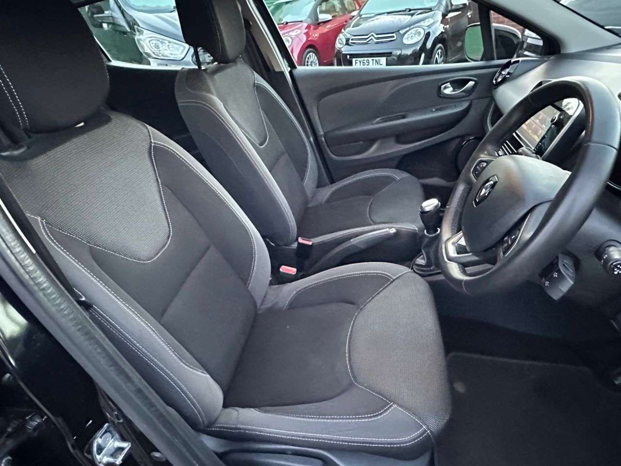 2017 RENAULT CLIO 2017 RENAULT CLIO