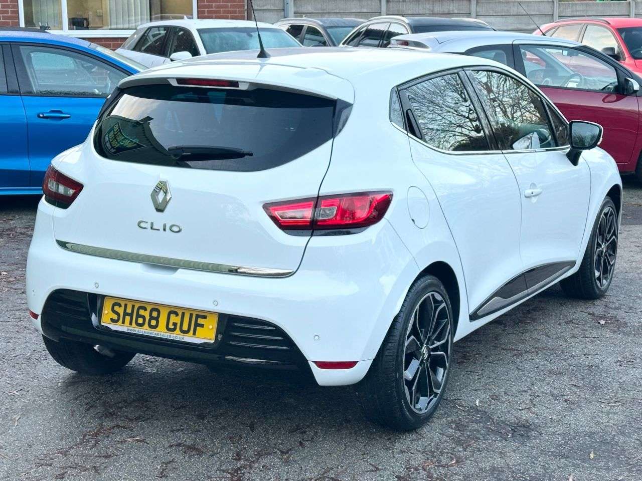 A 2018 RENAULT CLIO 0.9 TCe Iconic Hatchback 5dr Petrol Manual Euro 6 (s/s) (75 ps) 2 OWNER FUL A 2018 RENAULT CLIO 0.9 TCe Iconic Hatchback 5dr Petrol Manual Euro 6 (s/s) (75 ps) 2 OWNER FUL