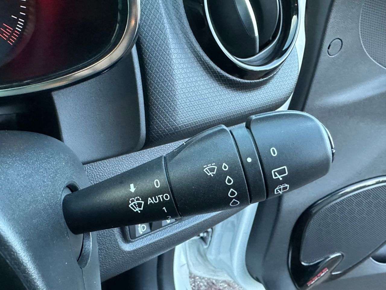 2018 RENAULT CLIO 2018 RENAULT CLIO