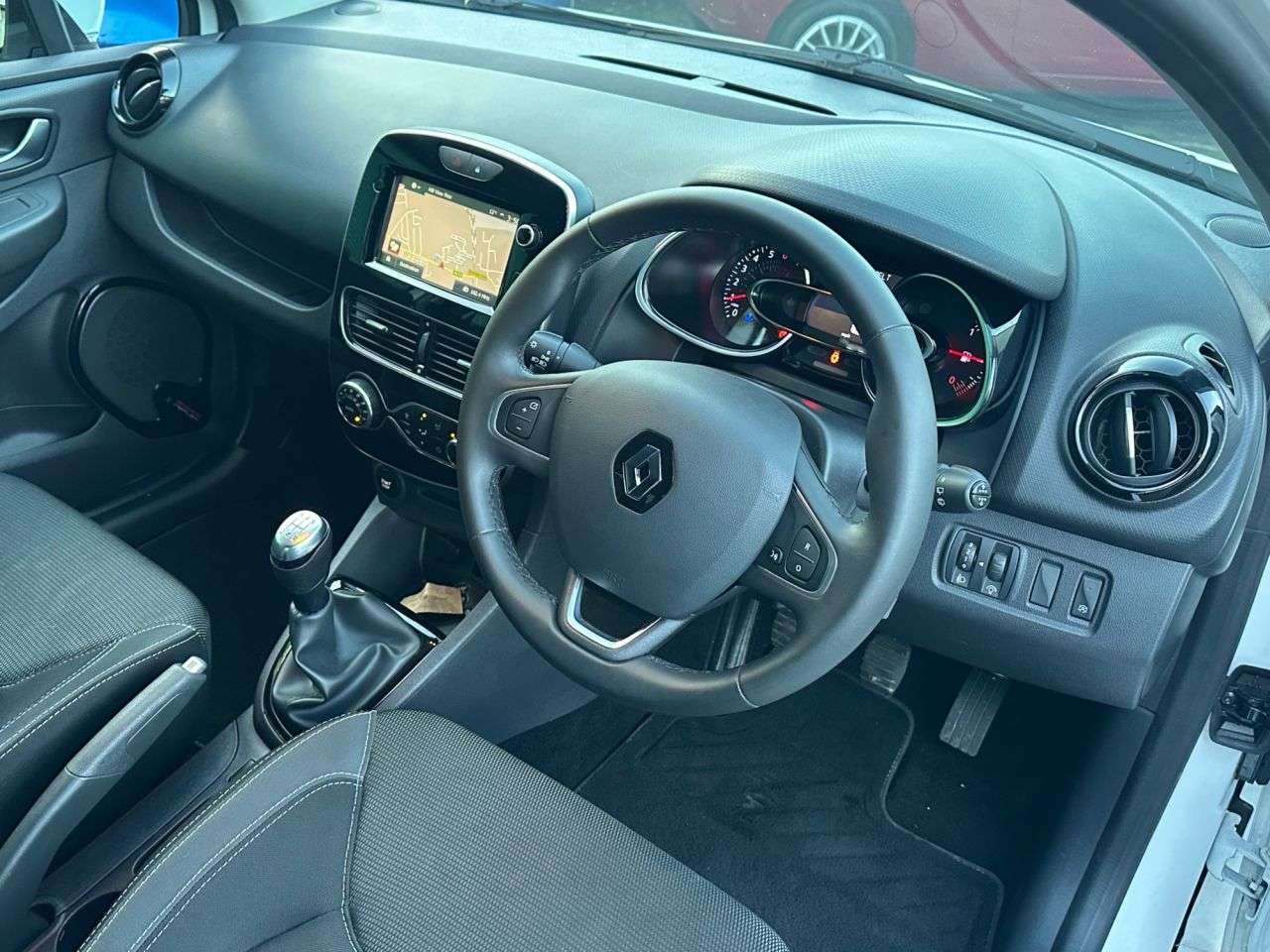 2018 RENAULT CLIO 2018 RENAULT CLIO