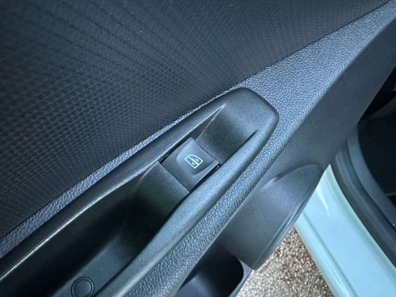 2018 RENAULT CLIO 2018 RENAULT CLIO