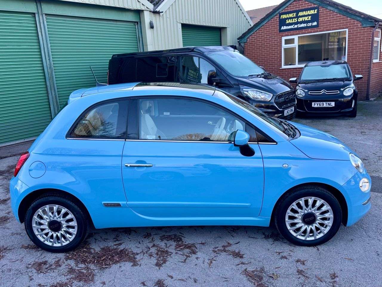 2017 FIAT 500 2017 FIAT 500