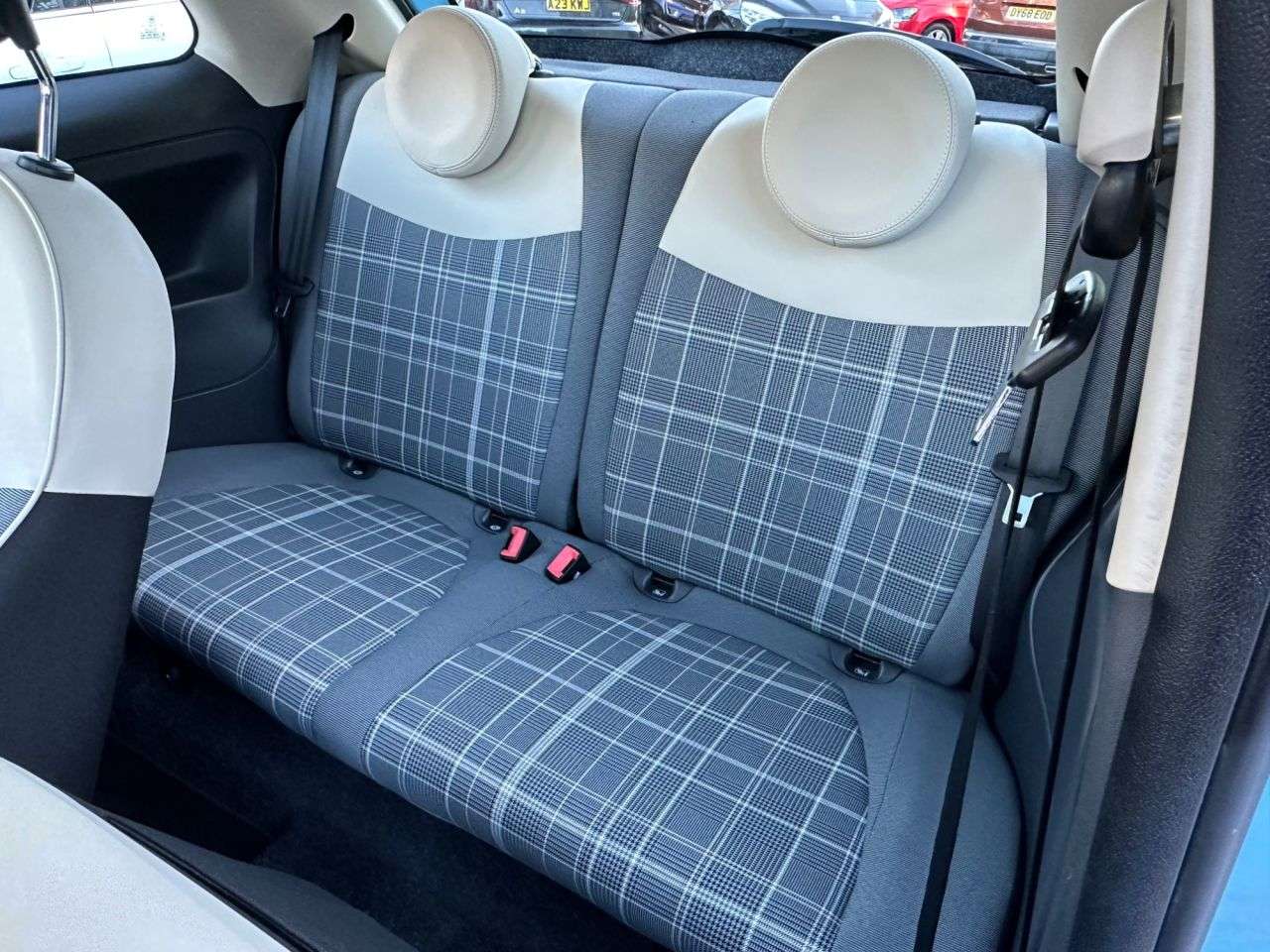 2017 FIAT 500 2017 FIAT 500