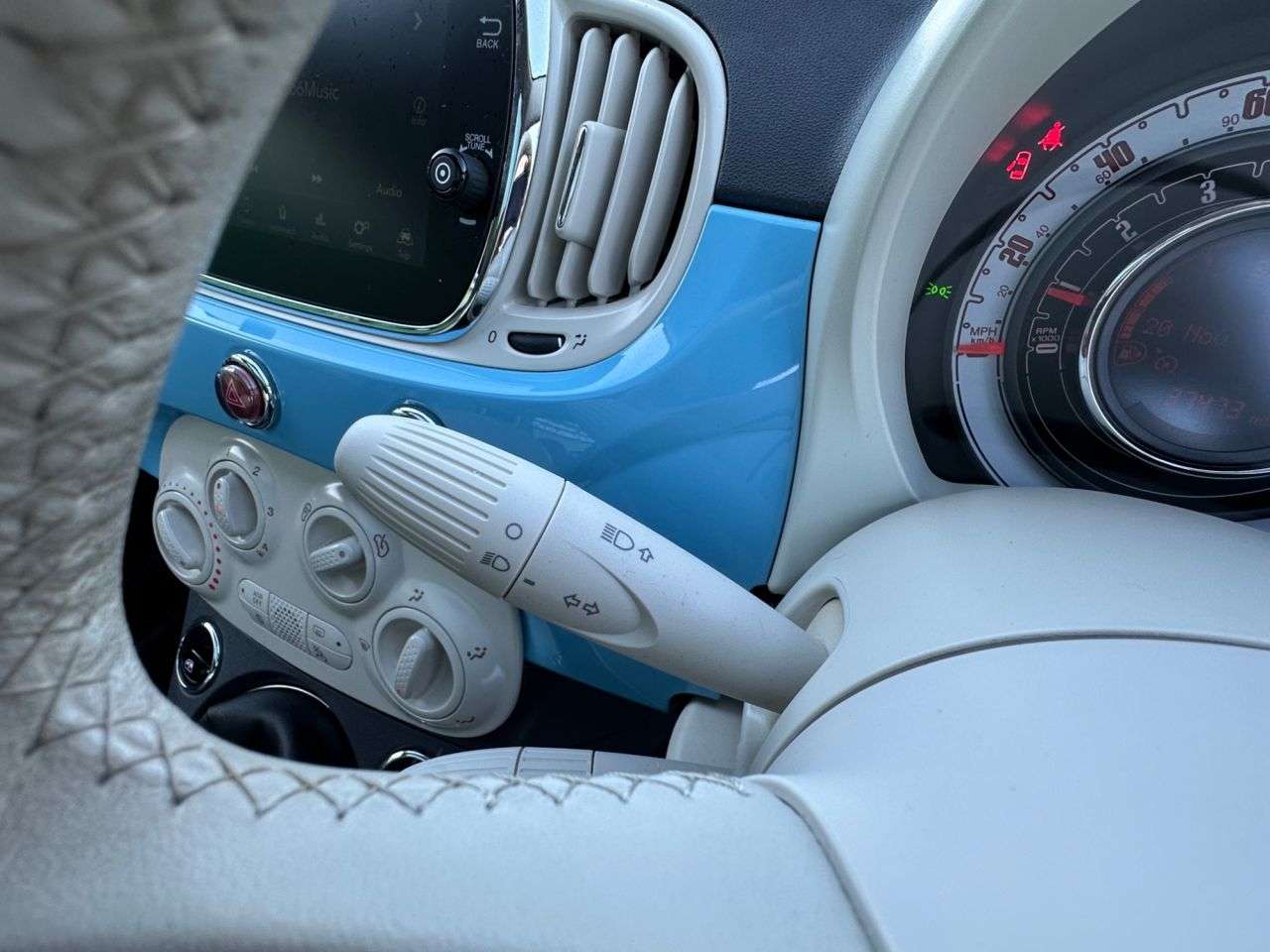 2017 FIAT 500 2017 FIAT 500