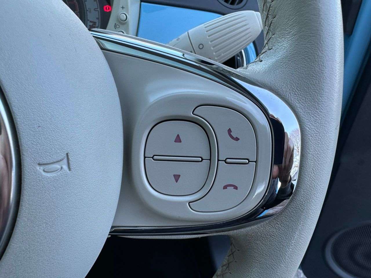 2017 FIAT 500 2017 FIAT 500