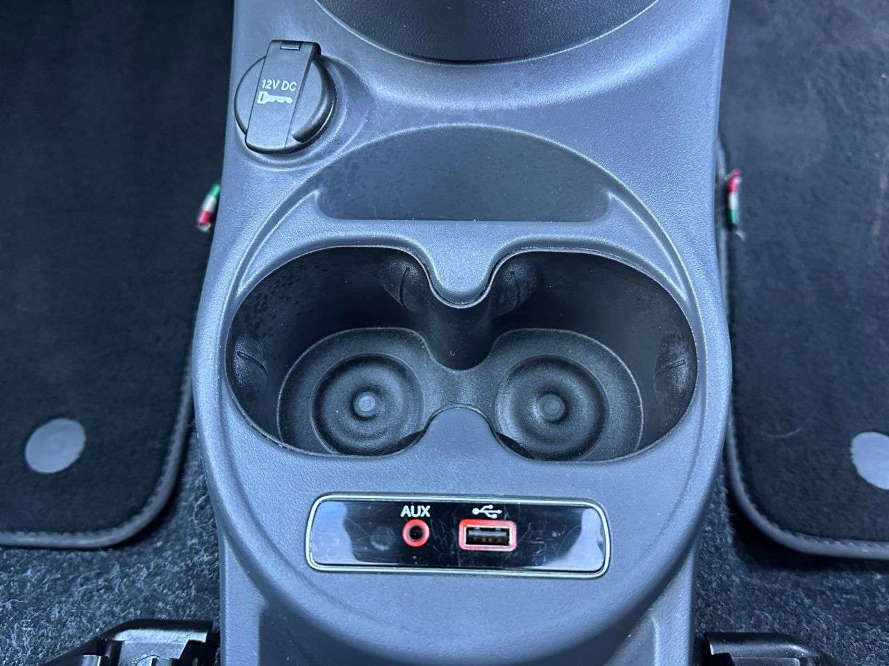 2017 FIAT 500 2017 FIAT 500