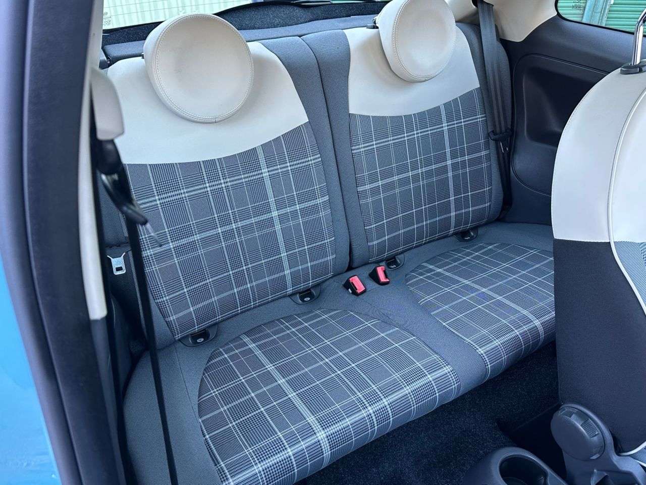 2017 FIAT 500 2017 FIAT 500