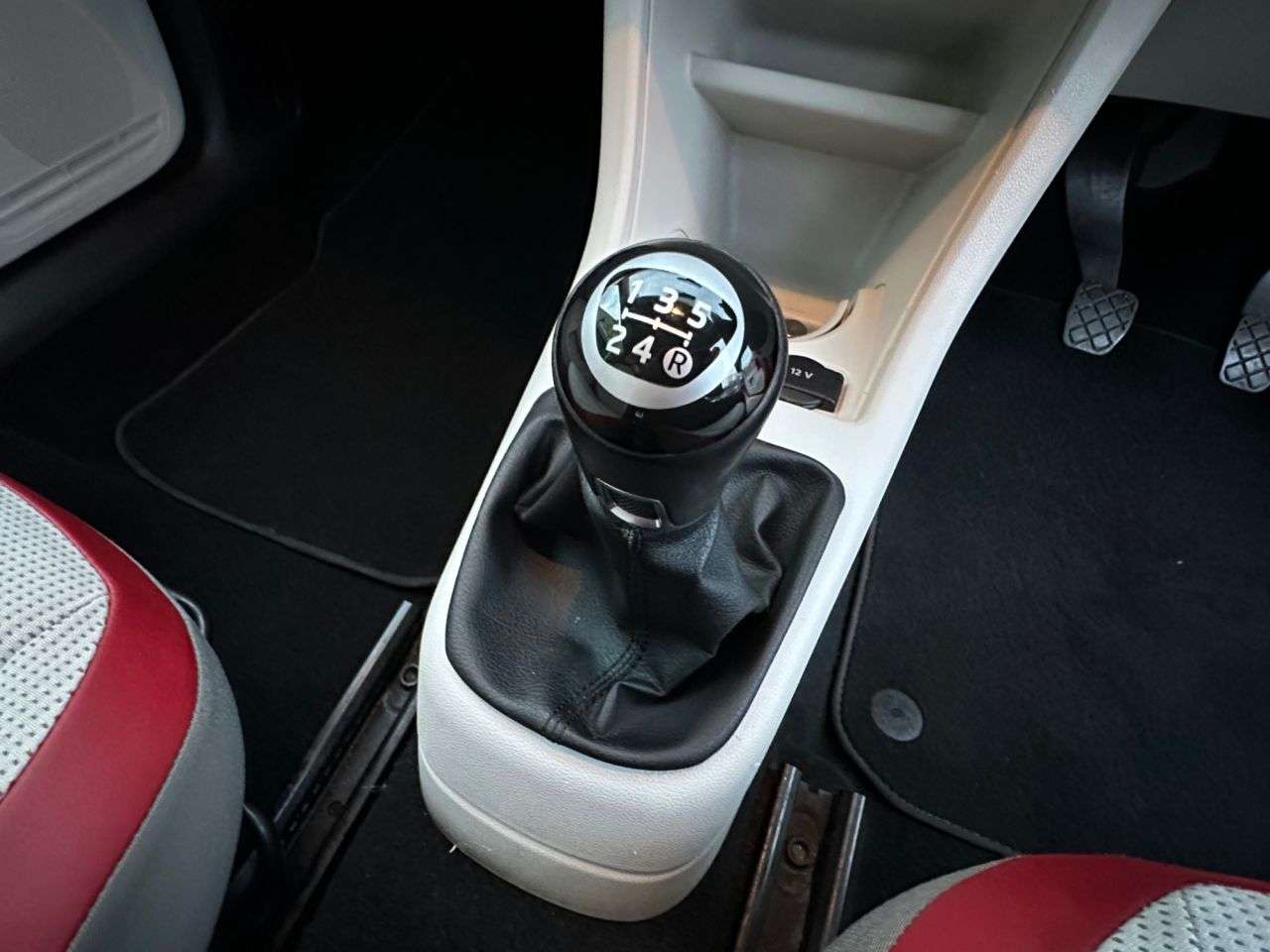 2014 VOLKSWAGEN UP! 2014 VOLKSWAGEN UP!