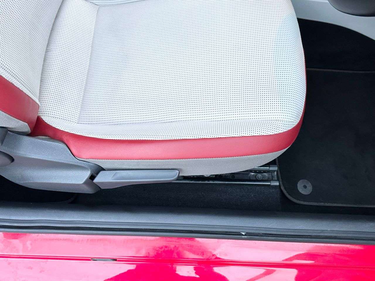 2014 VOLKSWAGEN UP! 2014 VOLKSWAGEN UP!