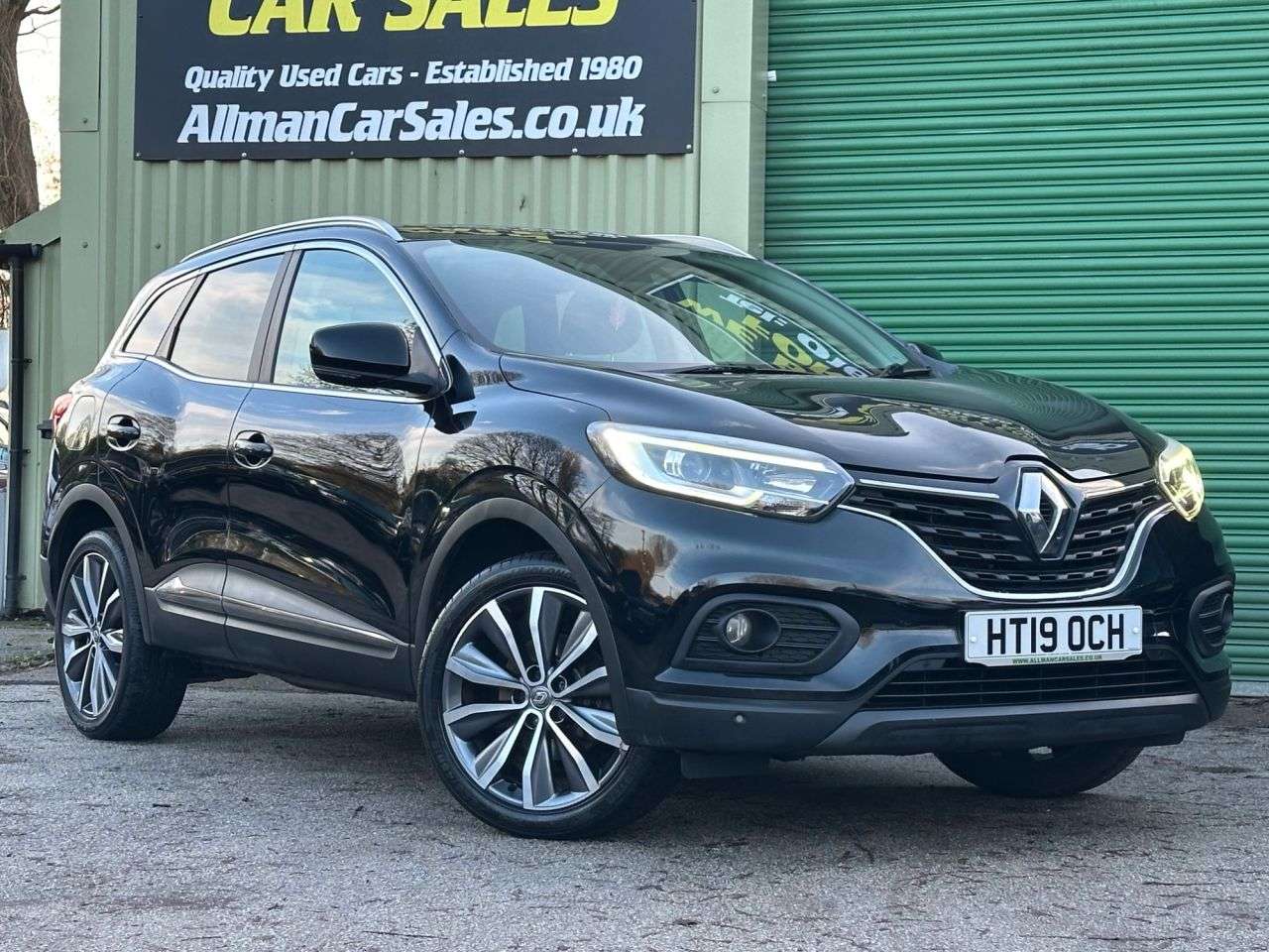 A 2019 RENAULT KADJAR 1.3 TCe Iconic SUV 5dr Petrol Manual Euro 6 (s/s) (140 ps) A 2019 RENAULT KADJAR 1.3 TCe Iconic SUV 5dr Petrol Manual Euro 6 (s/s) (140 ps)