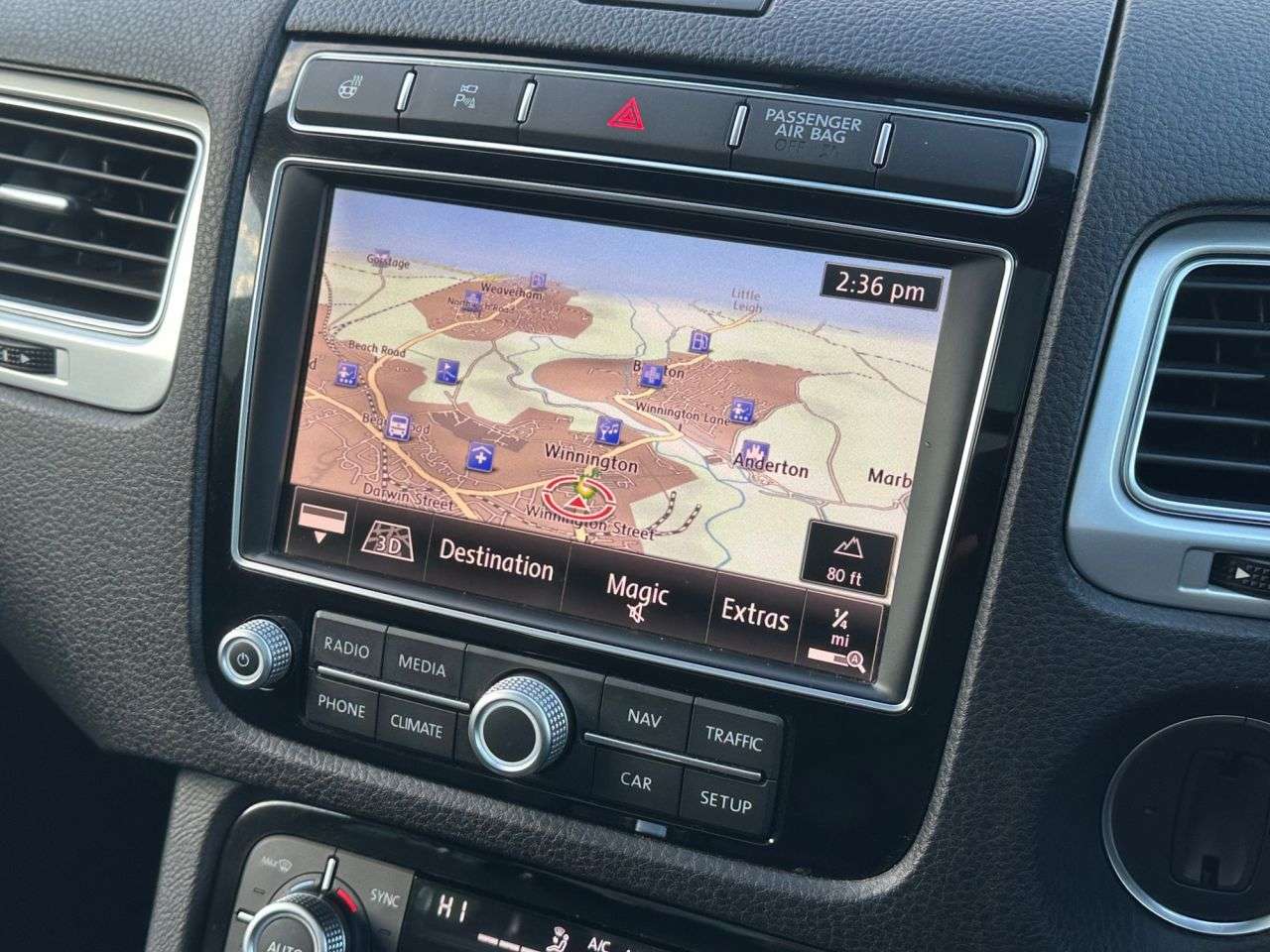 A 2017 VOLKSWAGEN TOUAREG 3.0 TDI V6 R-Line Plus SUV 5dr Diesel Tiptronic 4WD Euro 6 (s/s) (262 ps) A 2017 VOLKSWAGEN TOUAREG 3.0 TDI V6 R-Line Plus SUV 5dr Diesel Tiptronic 4WD Euro 6 (s/s) (262 ps)