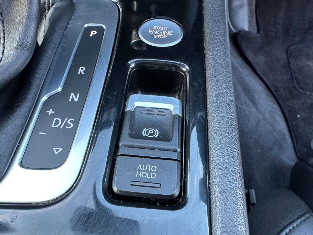 2017 VOLKSWAGEN TOUAREG 2017 VOLKSWAGEN TOUAREG