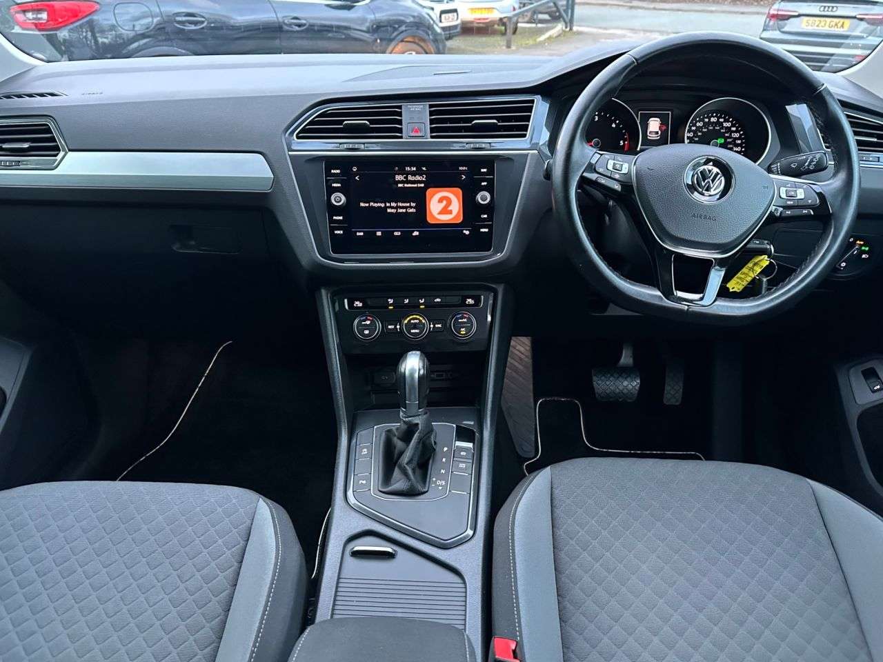 A 2019 VOLKSWAGEN TIGUAN 2.0 TDI SE Navigation SUV 5dr Diesel DSG Euro 6 (s/s) (150 ps) A 2019 VOLKSWAGEN TIGUAN 2.0 TDI SE Navigation SUV 5dr Diesel DSG Euro 6 (s/s) (150 ps)