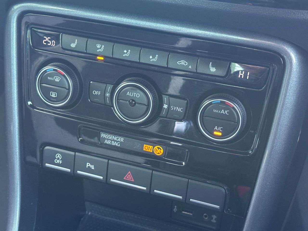 2017 VOLKSWAGEN BEETLE 2017 VOLKSWAGEN BEETLE