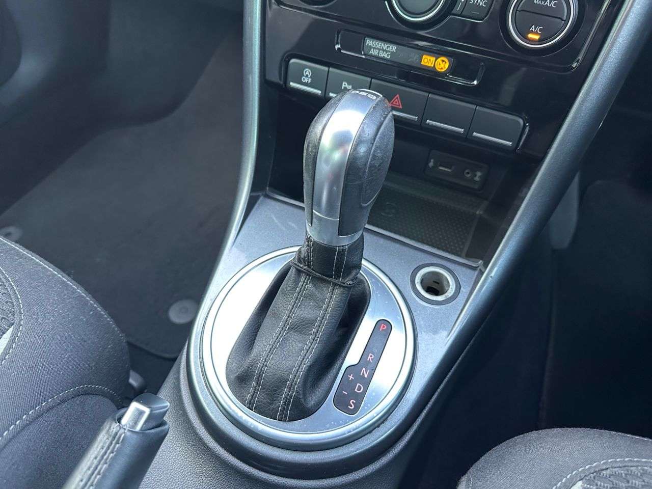 2017 VOLKSWAGEN BEETLE 2017 VOLKSWAGEN BEETLE