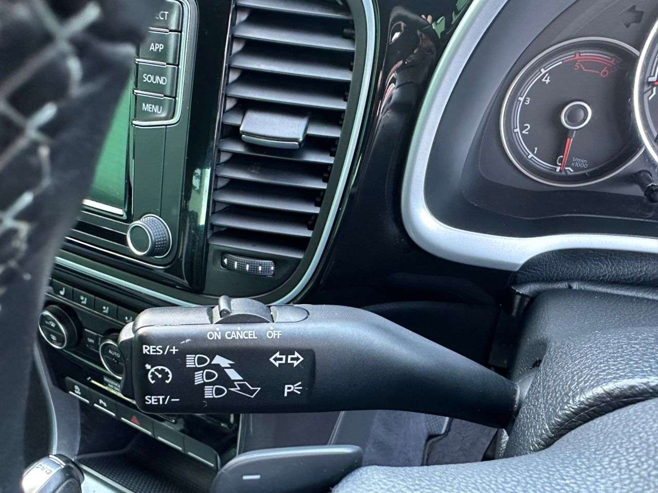 2017 VOLKSWAGEN BEETLE 2017 VOLKSWAGEN BEETLE