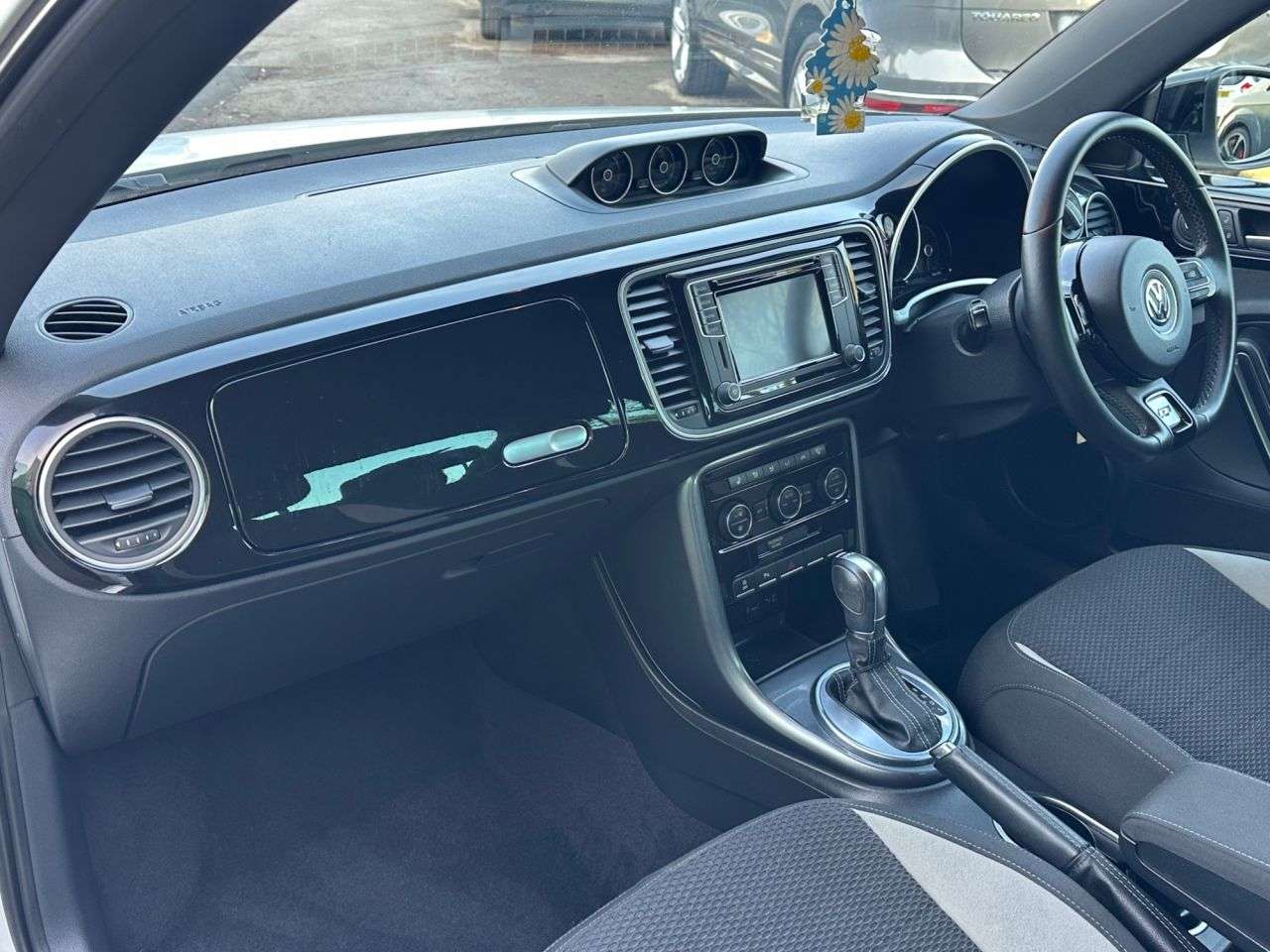 2017 VOLKSWAGEN BEETLE 2017 VOLKSWAGEN BEETLE