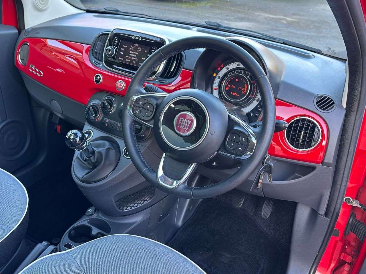 2017 FIAT 500 2017 FIAT 500