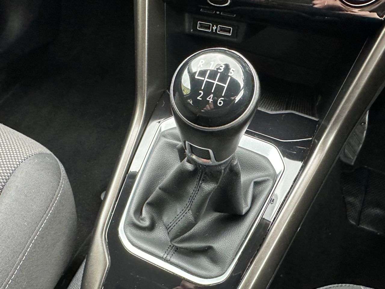 2019 VOLKSWAGEN T-ROC 2019 VOLKSWAGEN T-ROC