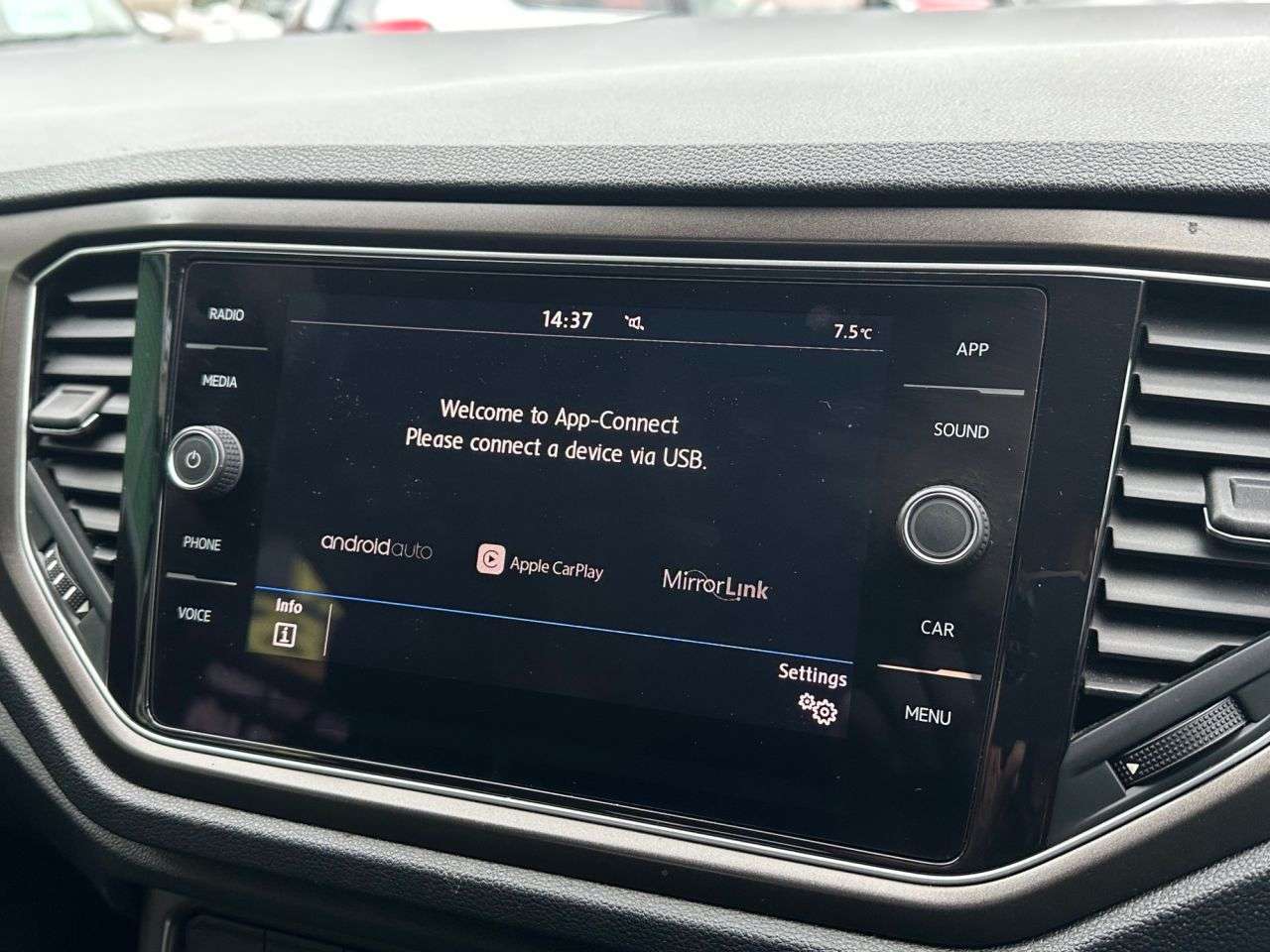 2019 VOLKSWAGEN T-ROC 2019 VOLKSWAGEN T-ROC