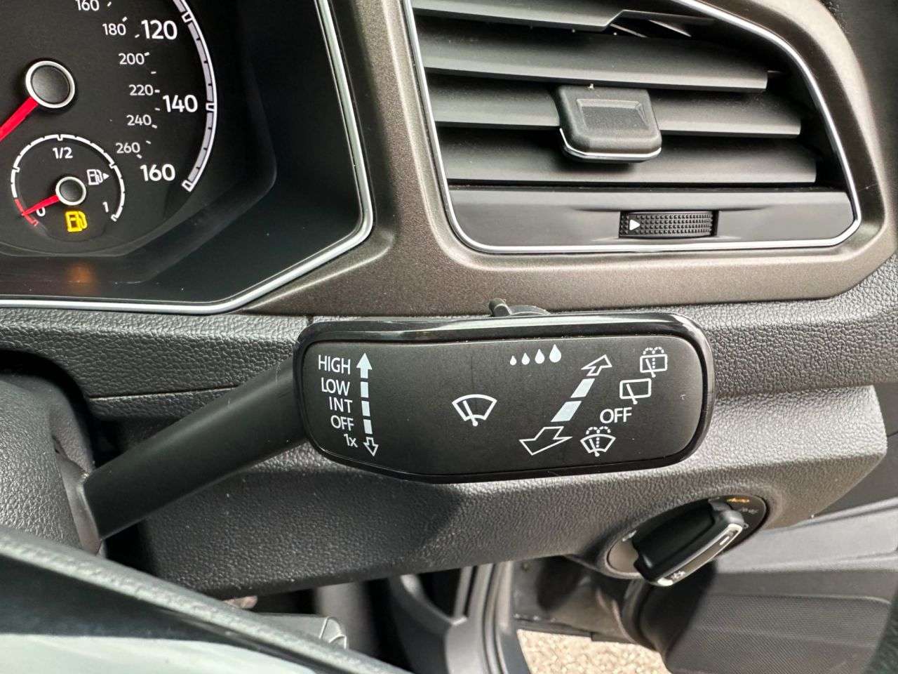 2019 VOLKSWAGEN T-ROC 2019 VOLKSWAGEN T-ROC