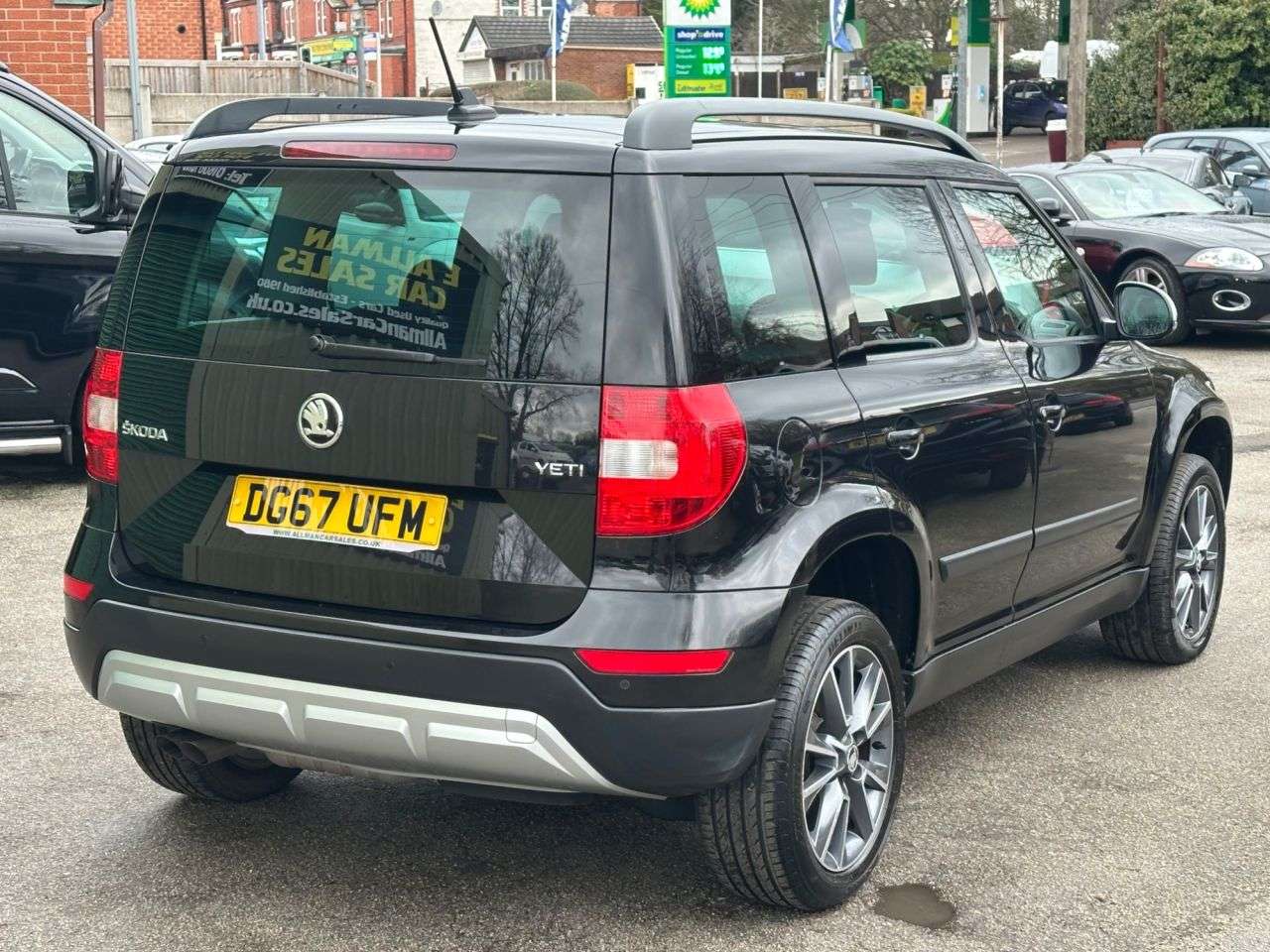 A 2017 SKODA YETI 2.0 TDI SE Drive Outdoor 5dr Diesel Manual Euro 6 (s/s) (110 ps) A 2017 SKODA YETI 2.0 TDI SE Drive Outdoor 5dr Diesel Manual Euro 6 (s/s) (110 ps)